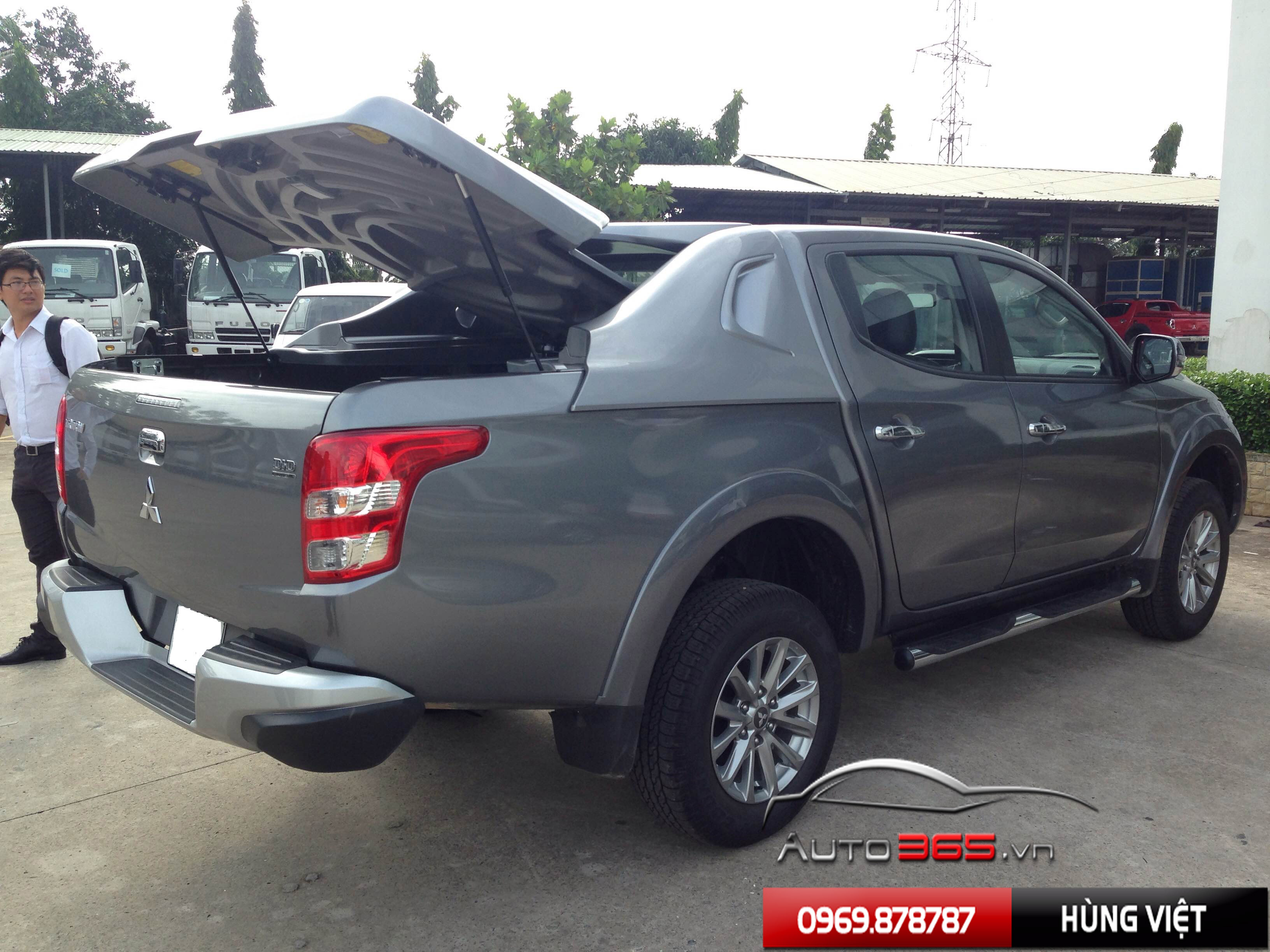 Nắp Thùng Xe Bán Tải Mitsubishi Triton Chịu Nhiệt Cao